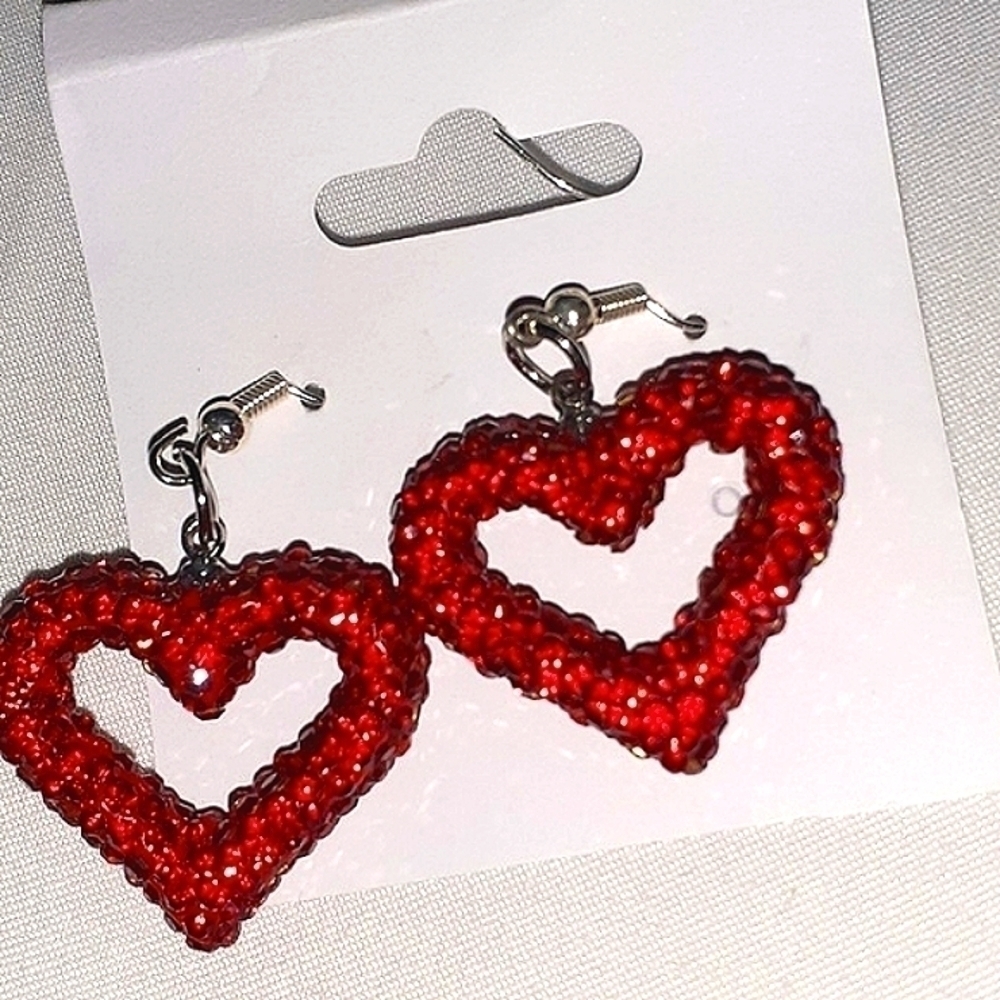 RED GLITTERY HEARTS!! (NWT)